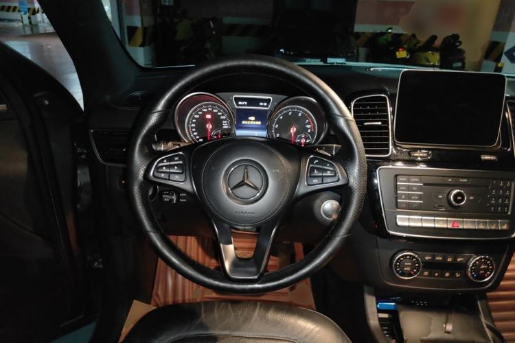 Used Mercedes-Benz GLS  Steering Wheel