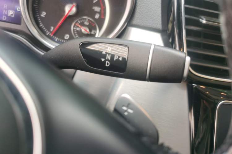 Used Mercedes-Benz GLS 2018 Facelift GLS 320 4MATIC Gear Lever