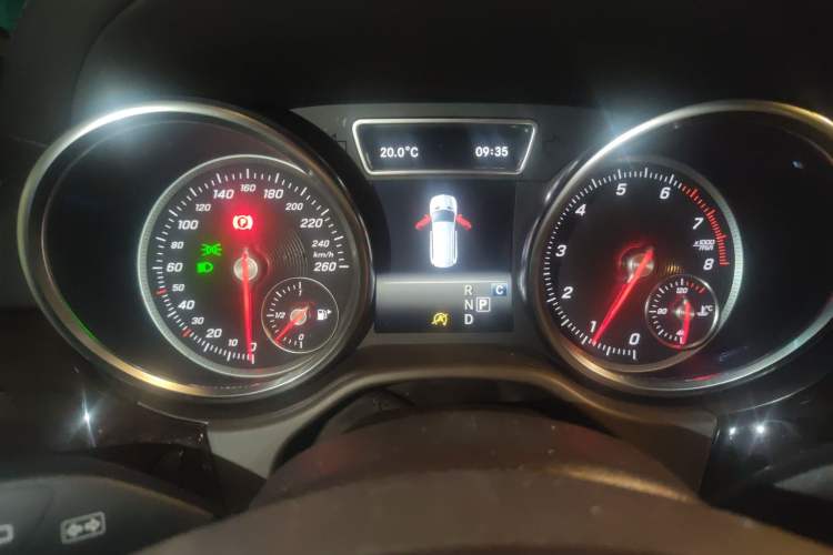 Used Mercedes-Benz GLS 2018 Refreshed GLS 400 4MATIC Dynamic Edition Instrument Cluster