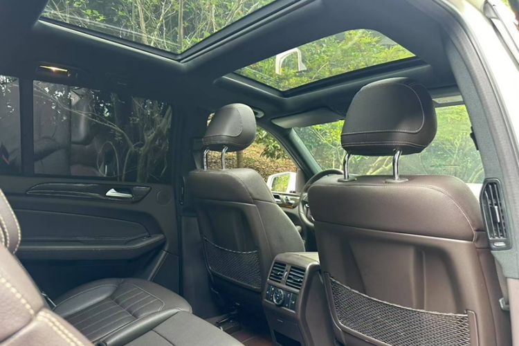 Used Mercedes-Benz GLS 2018 GLS 400 4MATIC Dynamic Model Interior 4