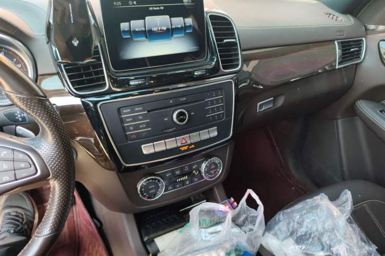 Used Mercedes-Benz GLS 2019 GLS 400 4MATIC Dynamic Edition Prestige Model Audio And AC Panel