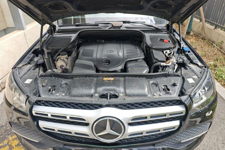 Used Mercedes-Benz GLS  Engine Bay
