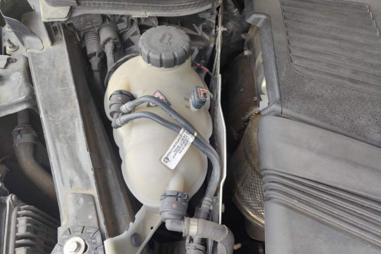 Used Mercedes-Benz GLS  Engine Bay Right