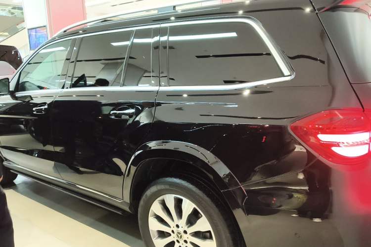 Used Mercedes-Benz GLS 2019 GLS 400 4MATIC Dynamic Edition Prestige Model Exterior 2