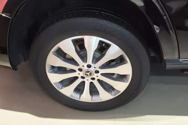 Used Mercedes-Benz GLS 2019 GLS 400 4MATIC Dynamic Edition Prestige Model Exterior 5