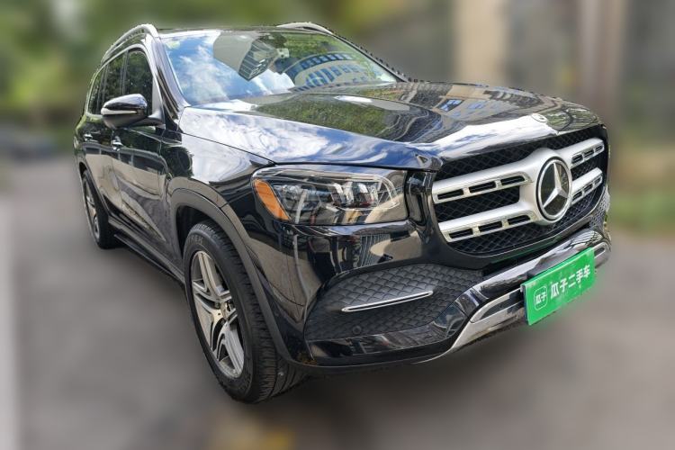 Used Mercedes-Benz GLS  Front Right 45 Deg