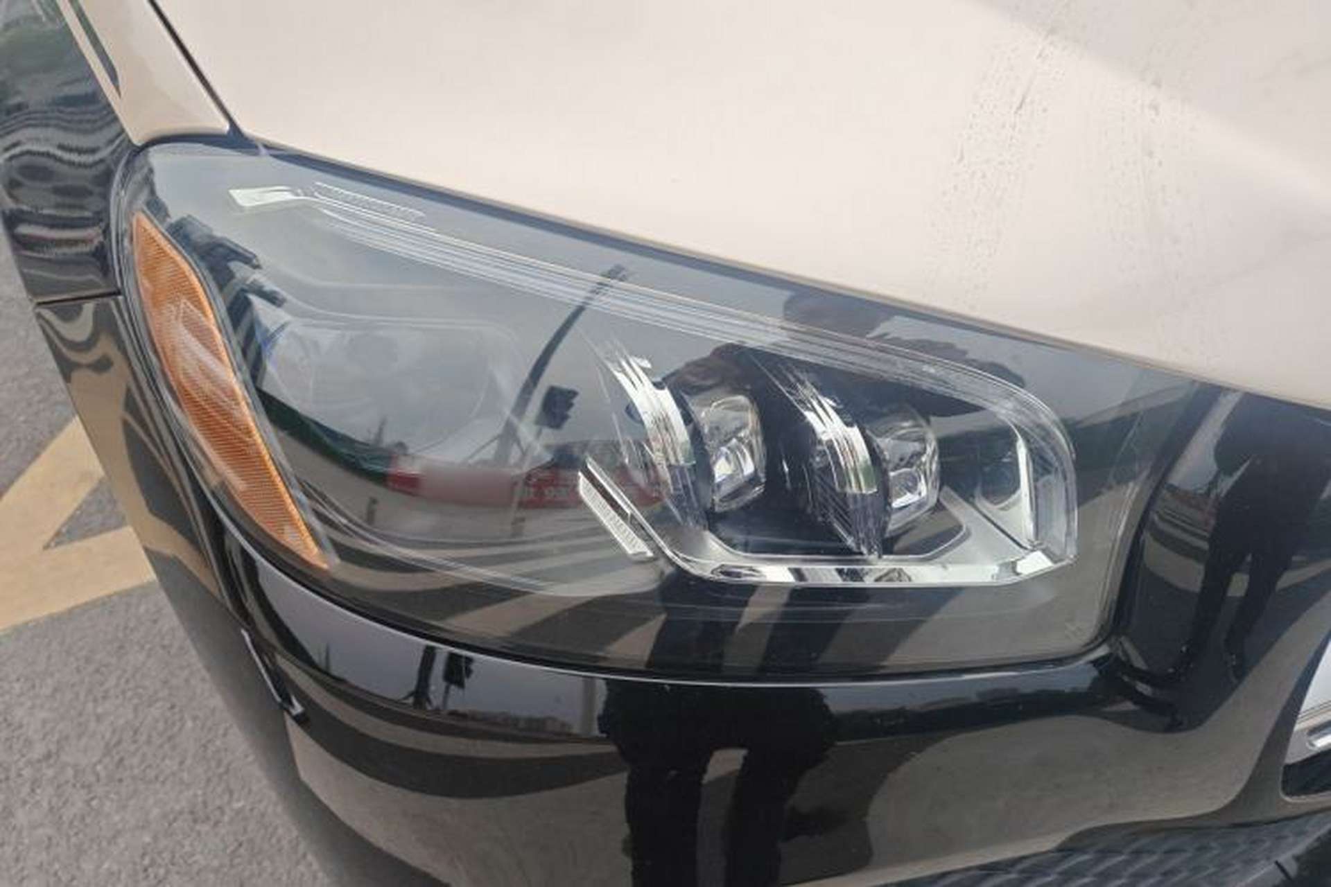 Used Mercedes-Benz GLS  Right Front Headlight