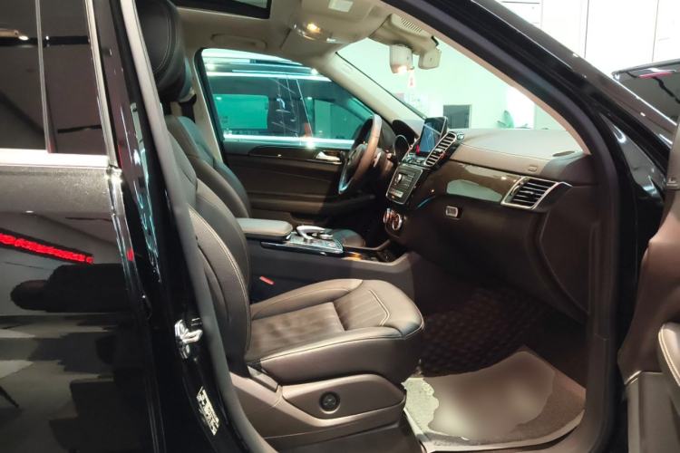 Used Mercedes-Benz GLS 2019 GLS 400 4MATIC Dynamic Edition Prestige Model Right Front Seat