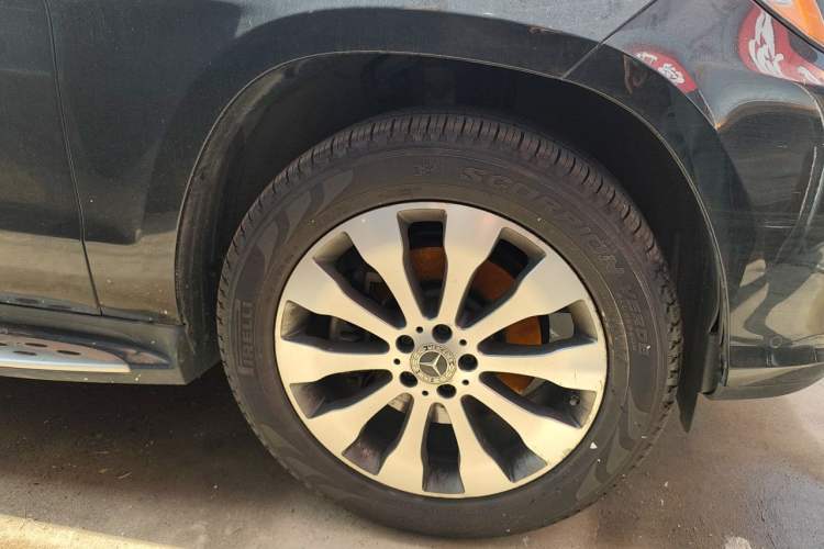 Used Mercedes-Benz GLS 2019 GLS 400 4MATIC Dynamic Edition Prestige Model Right Front Wheel Hub