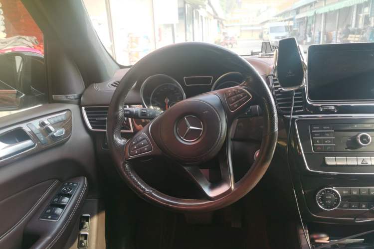 Used Mercedes-Benz GLS  Steering Wheel