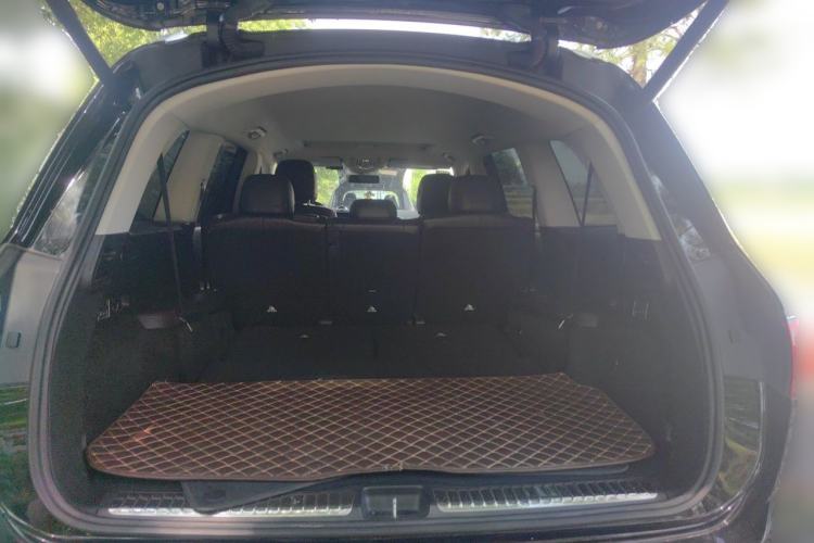 Used Mercedes-Benz GLS  Trunk