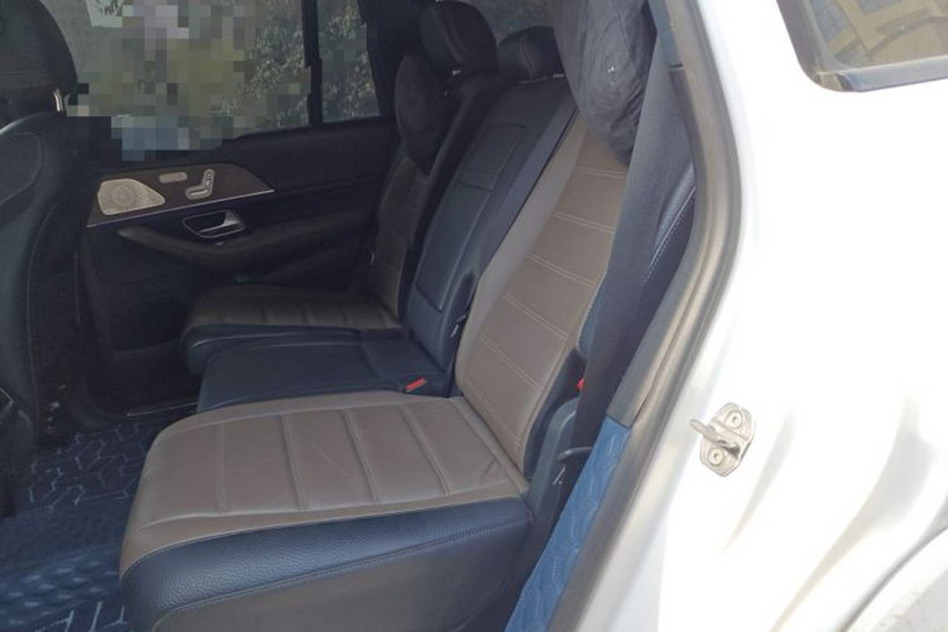 Used Mercedes-Benz GLS  Left Rear Seat