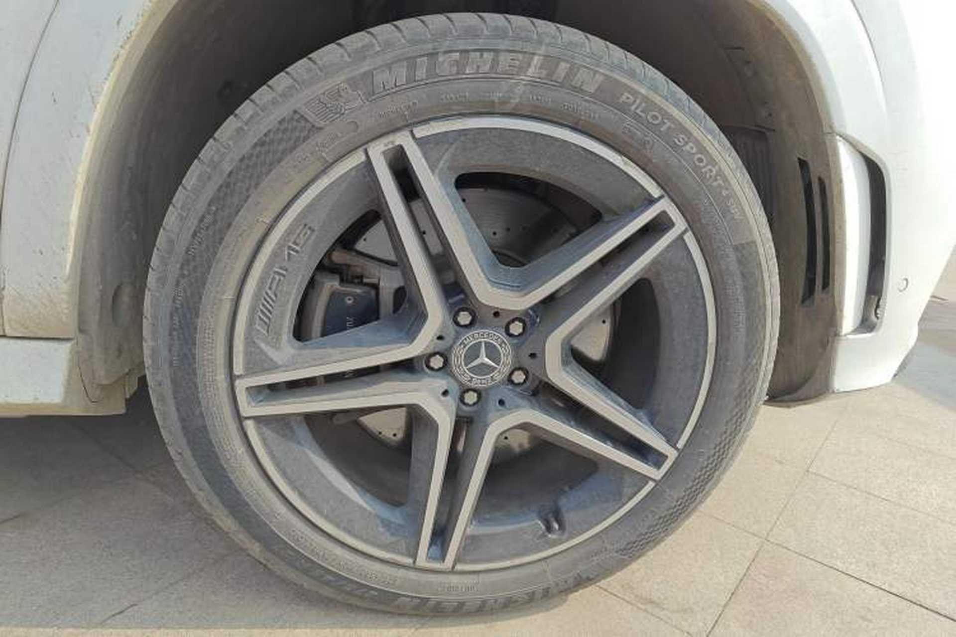 Used Mercedes-Benz GLS  Right Front Wheel Hub