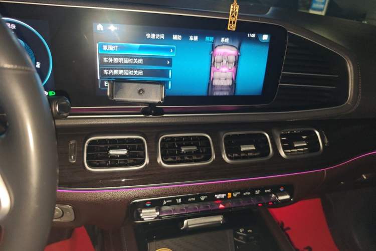 Used Mercedes-Benz GLS  Audio And AC Panel