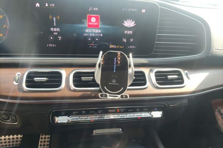 Used Mercedes-Benz GLS 2020 GLS 450 4MATIC Luxury Model Audio And AC Panel