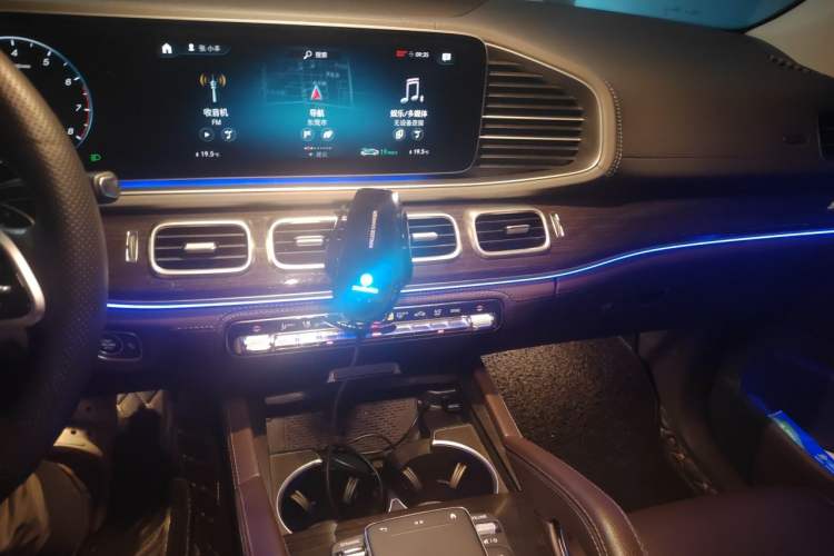 Used Mercedes-Benz GLS 2020 GLS 450 4MATIC Dynamic Edition Audio And AC Panel