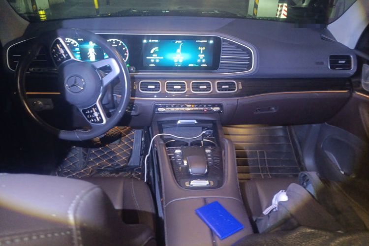 Used Mercedes-Benz GLS 2020 GLS 450 4MATIC Dynamic Edition Center Console