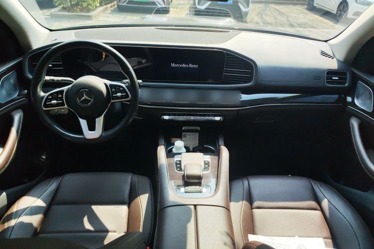 Used Mercedes-Benz GLS 2020 GLS 450 4MATIC Dynamic Edition Center Console