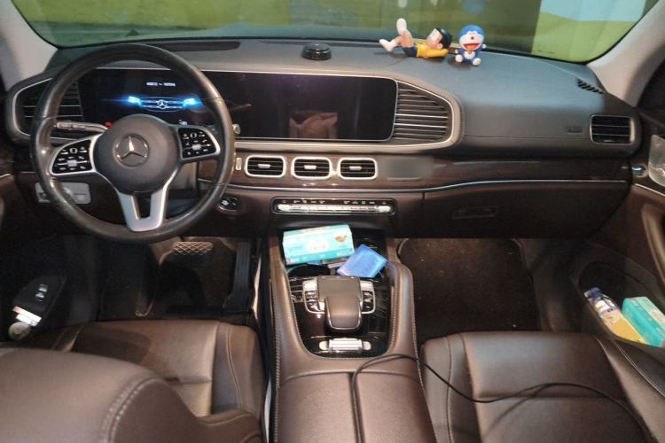 Used Mercedes-Benz GLS  Center Console