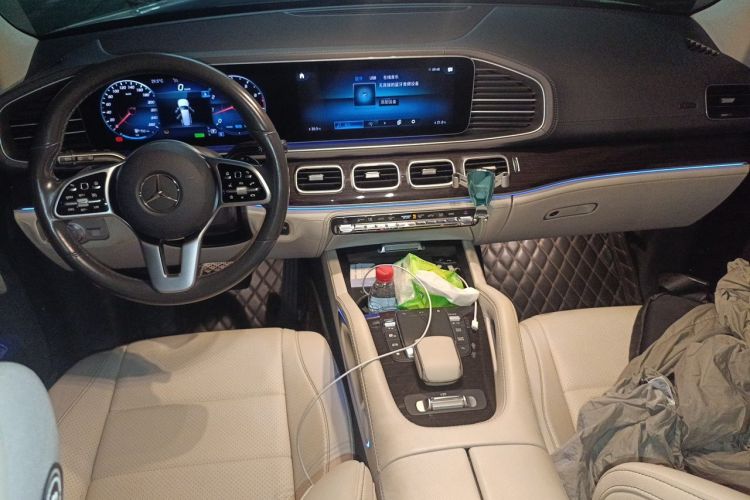 Used Mercedes-Benz GLS 2020 GLS 450 4MATIC Dynamic Edition Center Console