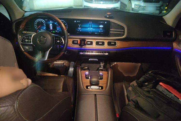 Used Mercedes-Benz GLS 2020 GLS 450 4MATIC Luxury Model Center Console