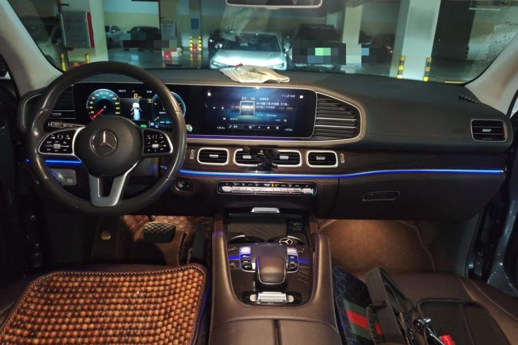 Used Mercedes-Benz GLS 2020 GLS 450 4MATIC Dynamic Edition Center Console