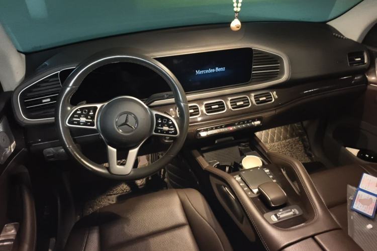 Used Mercedes-Benz GLS 2020 GLS 450 4MATIC Dynamic Edition Center Console