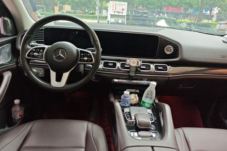 Used Mercedes-Benz GLS 2020 GLS 450 4MATIC Dynamic Edition Center Console