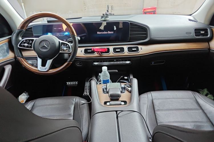 Used Mercedes-Benz GLS 2020 GLS 450 4MATIC Luxury Model Center Console