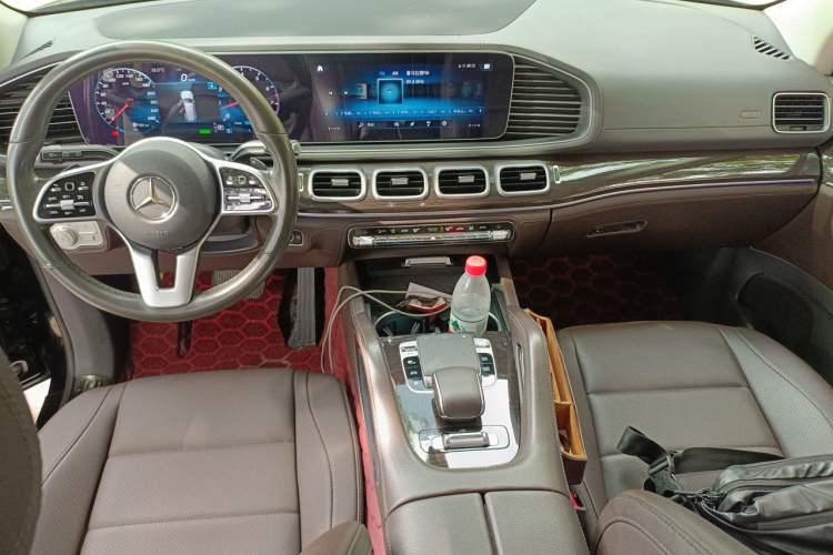 Used Mercedes-Benz GLS 2020 GLS 450 4MATIC Dynamic Edition Center Console