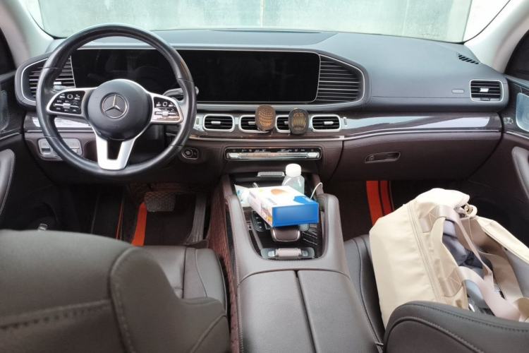 Used Mercedes-Benz GLS 2020 GLS 450 4MATIC Luxury Model Center Console