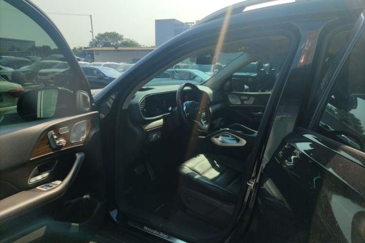 Used Mercedes-Benz GLS 2020 GLS 450 4MATIC Luxury Model Driver Seat
