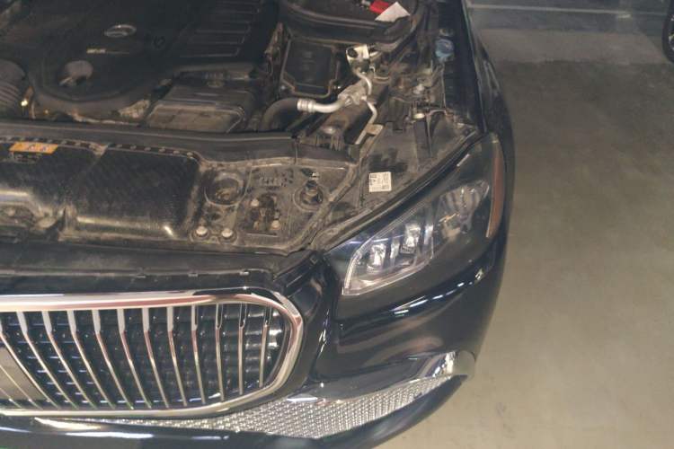 Used Mercedes-Benz GLS  Engine Bay Left
