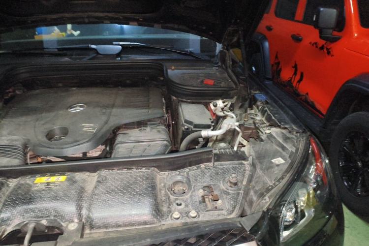 Used Mercedes-Benz GLS  Engine Bay Left
