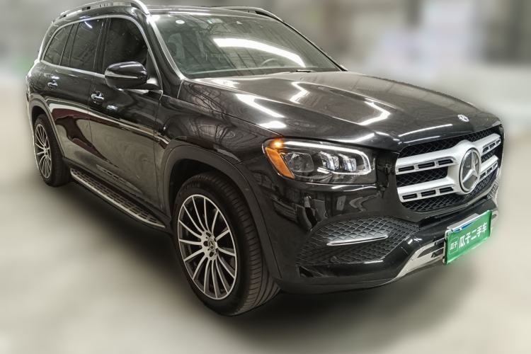 Used Mercedes-Benz GLS  Front Right 45 Deg