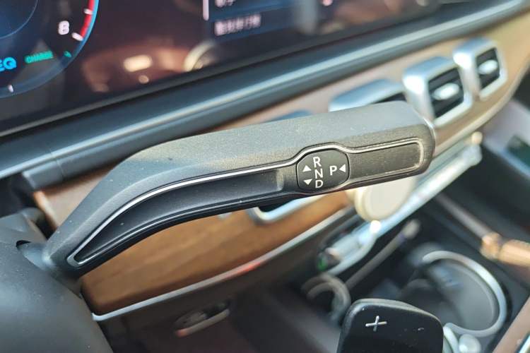 Used Mercedes-Benz GLS 2020 GLS 450 4MATIC Luxury Model Gear Lever