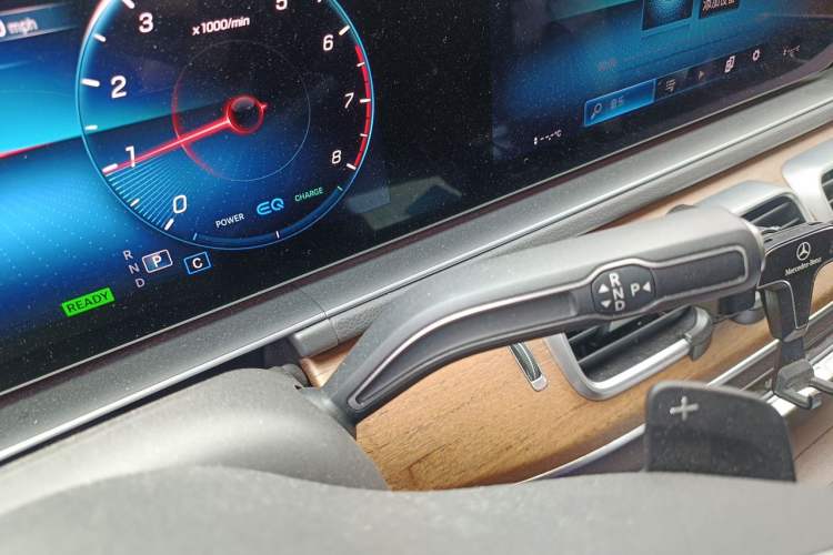 Used Mercedes-Benz GLS  Gear Lever
