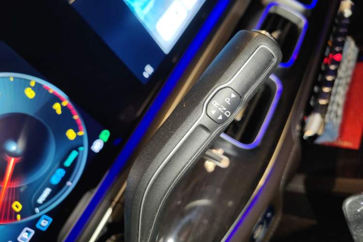 Used Mercedes-Benz GLS 2020 GLS 450 4MATIC Dynamic Edition Gear Lever