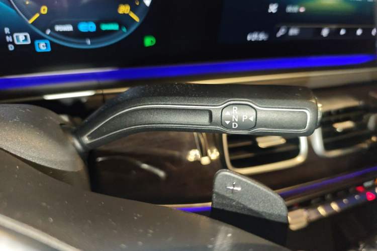Used Mercedes-Benz GLS 2020 GLS 450 4MATIC Dynamic Edition Gear Lever