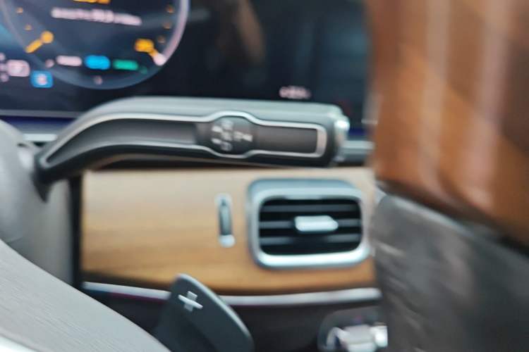 Used Mercedes-Benz GLS 2020 GLS 450 4MATIC Luxury Model Gear Lever