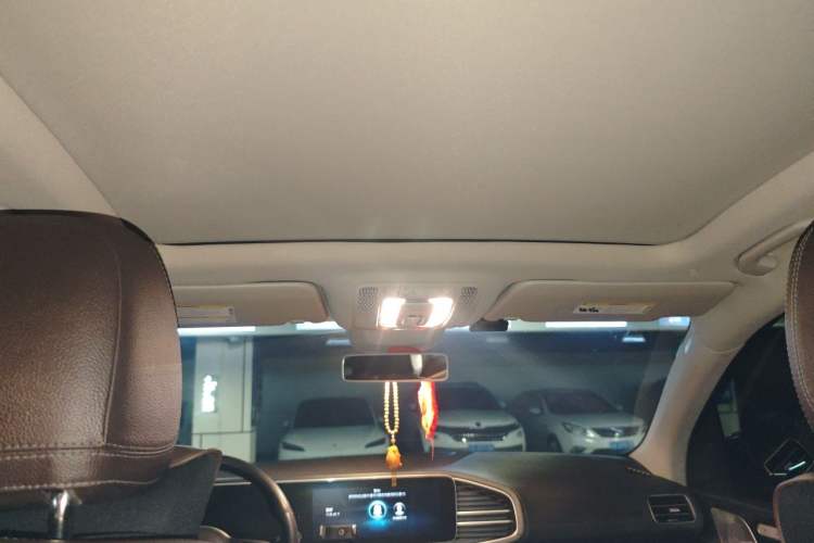Used Mercedes-Benz GLS  Headliner
