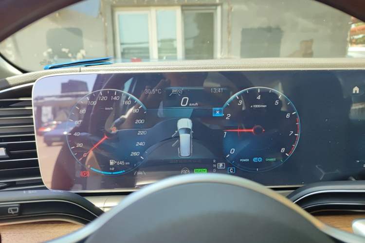 Used Mercedes-Benz GLS 2020 GLS 450 4MATIC Luxury Model Instrument Cluster