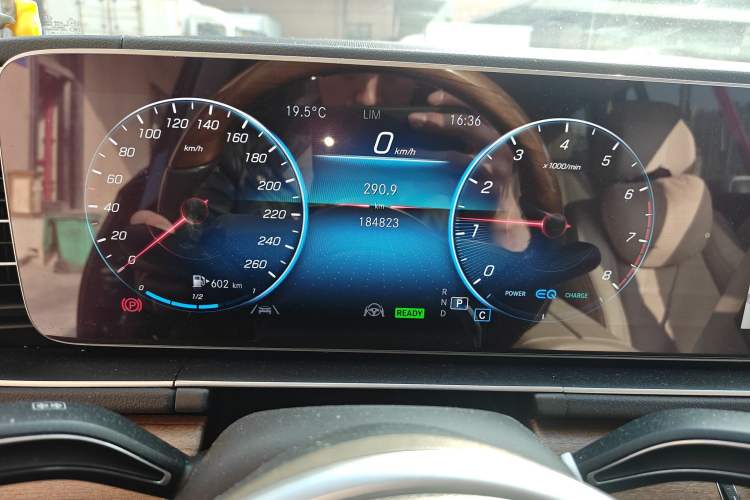 Used Mercedes-Benz GLS 2020 GLS 450 4MATIC Luxury Model Instrument Cluster