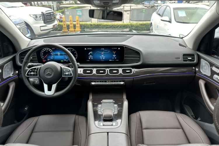 Used Mercedes-Benz GLS 2020 GLS 450 4MATIC Dynamic Edition Interior 2
