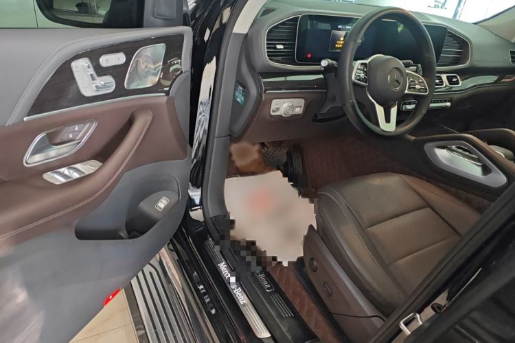 Used Mercedes-Benz GLS 2020 GLS 450 4MATIC Dynamic Edition Interior 2
