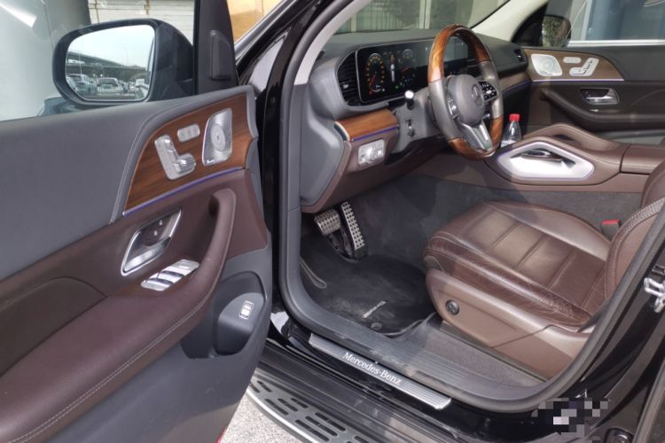 Used Mercedes-Benz GLS 2020 GLS 450 4MATIC Luxury Model Interior 3