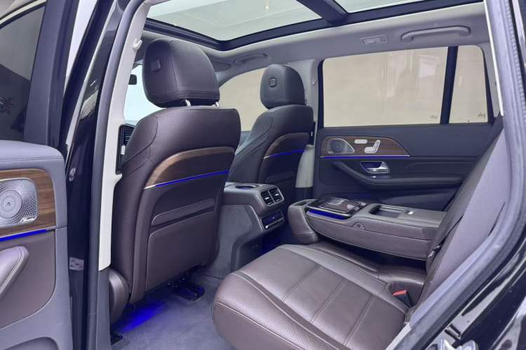 Used Mercedes-Benz GLS 2020 GLS 450 4MATIC Luxury Model Interior 3