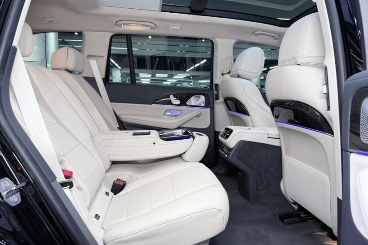 Used Mercedes-Benz GLS 2020 GLS 450 4MATIC Dynamic Edition Interior 4