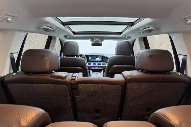 Used Mercedes-Benz GLS 2020 GLS 450 4MATIC Luxury Model Interior 5