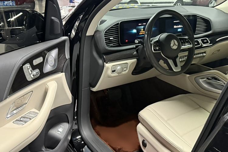 Used Mercedes-Benz GLS 2020 GLS 450 4MATIC Dynamic Edition Interior 7